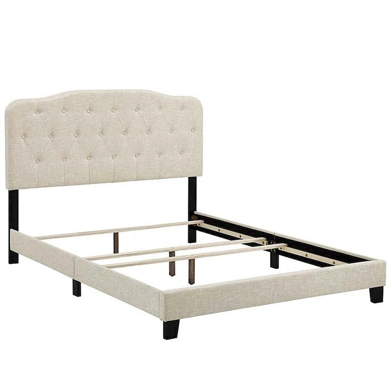 Letto king size con base a piattaforma, tessuto beige e testiera con bottoni
